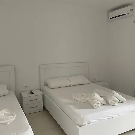 Kleo Гостевой дом Ксамил