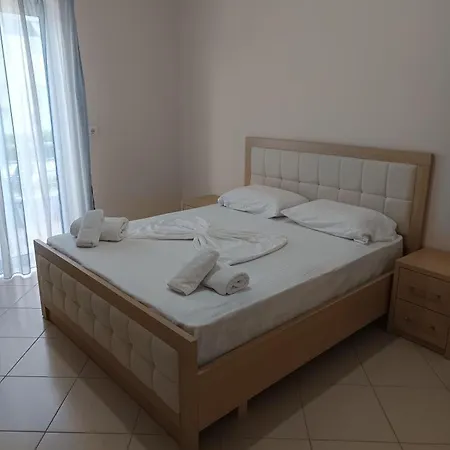 Kleo Εξαμίλιο