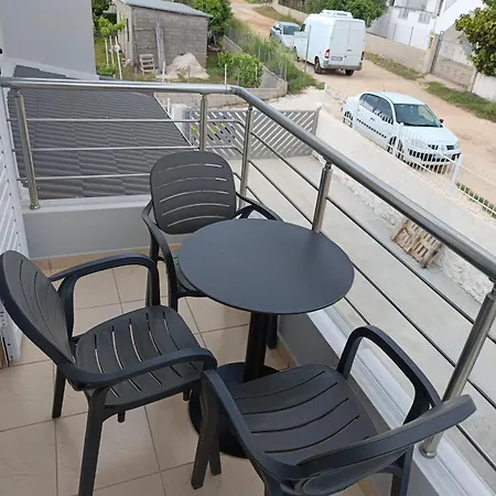 Kleo Πανσιόν Εξαμίλιο