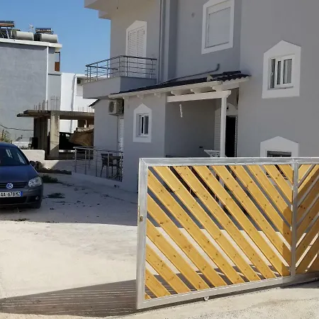 Kleo Εξαμίλιο