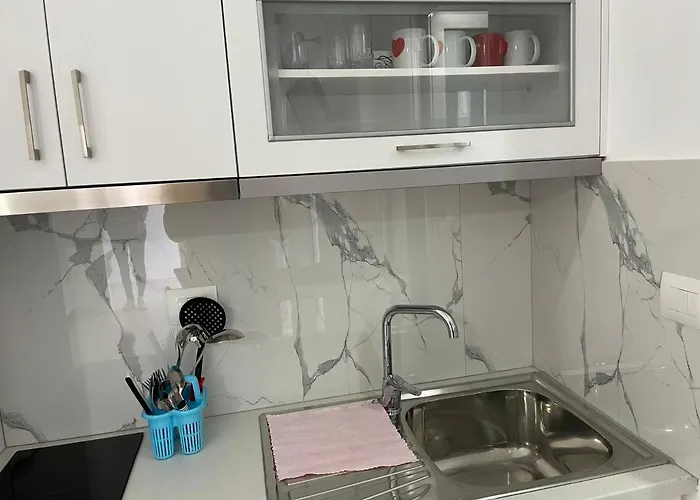 بيت ضيافة Kleo 4*